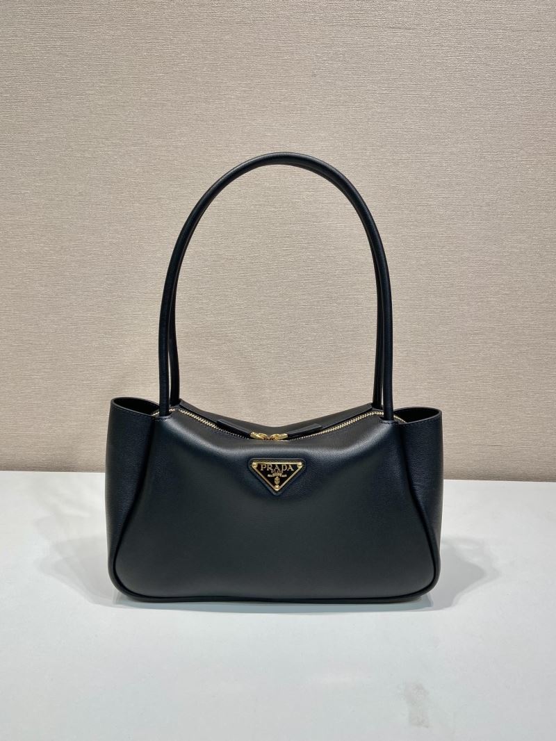 Pra*a hobo bags